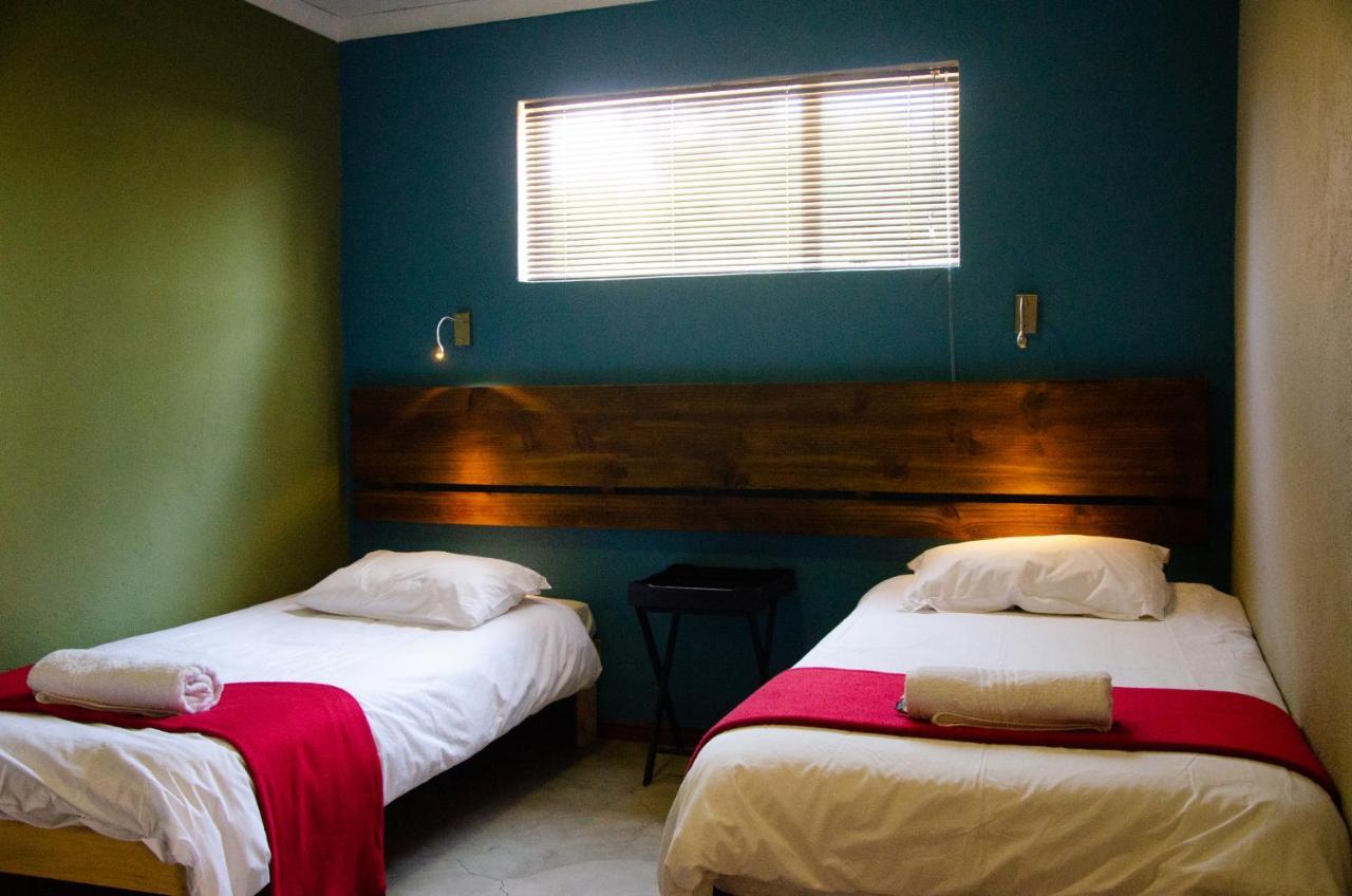 Desert Dew Guest House Hutchinson المظهر الخارجي الصورة