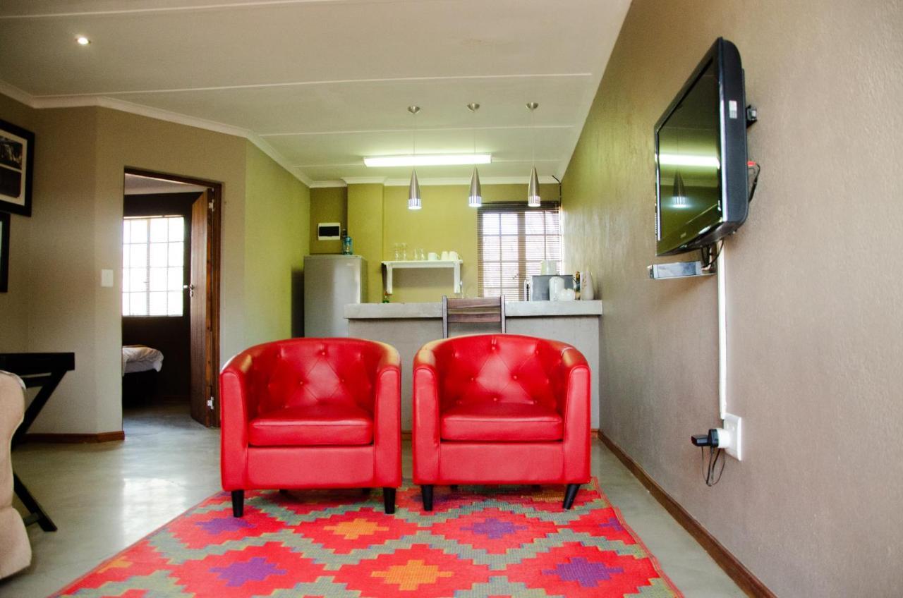 Desert Dew Guest House Hutchinson المظهر الخارجي الصورة