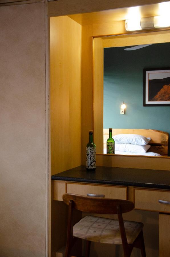 Desert Dew Guest House Hutchinson المظهر الخارجي الصورة