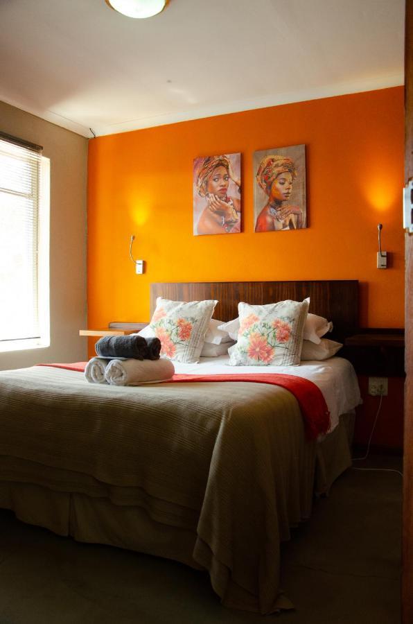 Desert Dew Guest House Hutchinson المظهر الخارجي الصورة